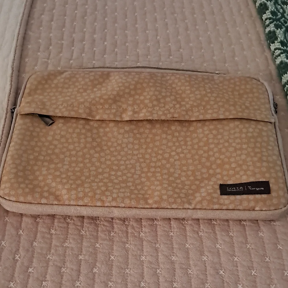 Targus Beige Dot-Print Laptop Sleeve with Front Pocket
